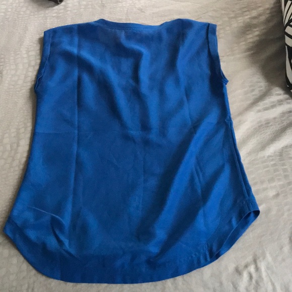 JCrew Blouse Size 00 (Runs Big) - Picture 2 of 3